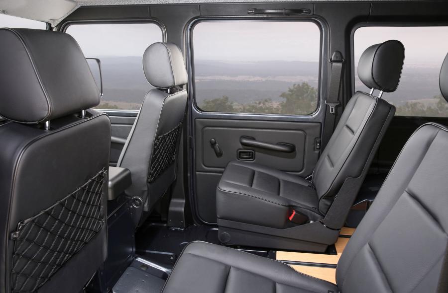 Интерьер Mercedes-Benz G300 CDI Professional (W461) 2017 года  (AU) (фото 3 из 40)